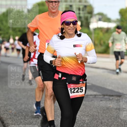06.09.2026 - CURREX Alsterlauf Dr. Thomas Lammeyer http://msf.ph/oto/10134853 06.09.2026 10:00:26 Laufen 44, 8225 meine-sportfotos.de