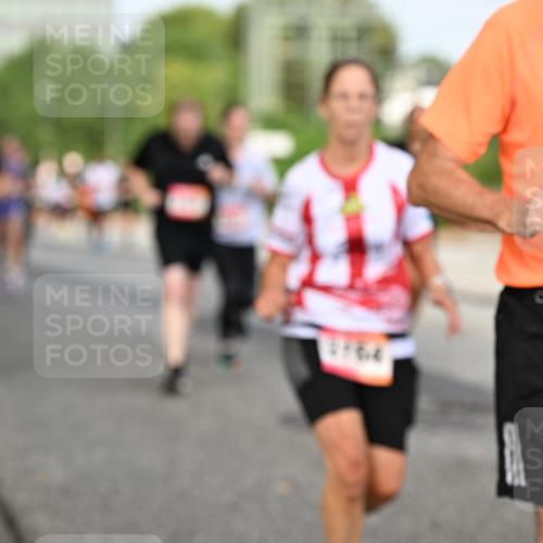 06.09.2026 - CURREX Alsterlauf Dr. Thomas Lammeyer http://msf.ph/oto/10134865 06.09.2026 10:00:26 Laufen  meine-sportfotos.de