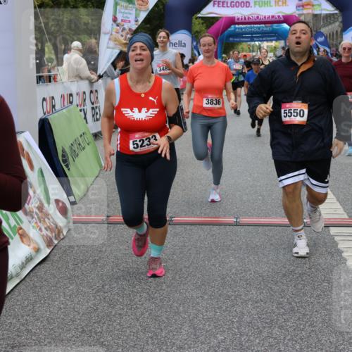 06.09.2026 - CURREX Alsterlauf Strokosch-Dieckow http://msf.ph/oto/10134867 06.09.2026 10:08:40 Ziel 2374, 2450, 2487, 2491, 2580, 3082, 3482, 3836, 3888, 3889, 4115, 4185, 4233, 4651, 5130, 5140, 5233, 5319, 5550, 5985, 8089 meine-sportfotos.de