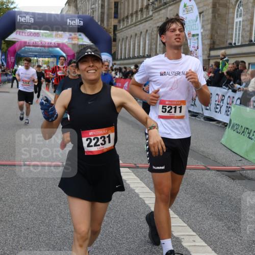 06.09.2026 - CURREX Alsterlauf Strokosch-Dieckow http://msf.ph/oto/10134868 06.09.2026 09:55:24 Ziel 2012, 2231, 2232, 3126, 3344, 3484, 4512, 4688, 5211, 5314, 5855, 6293, 6367 meine-sportfotos.de