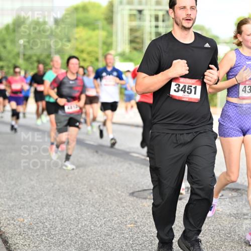 06.09.2026 - CURREX Alsterlauf Dr. Thomas Lammeyer http://msf.ph/oto/10134871 06.09.2026 10:00:33 Laufen 3451, 4376 meine-sportfotos.de
