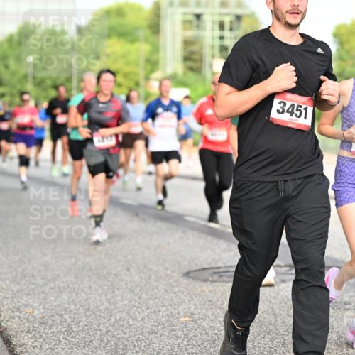 06.09.2026 - CURREX Alsterlauf Dr. Thomas Lammeyer http://msf.ph/oto/10134872 06.09.2026 10:00:33 Laufen 3451, 376 meine-sportfotos.de
