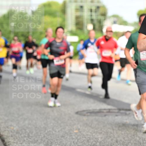 06.09.2026 - CURREX Alsterlauf Dr. Thomas Lammeyer http://msf.ph/oto/10134881 06.09.2026 10:00:34 Laufen 504, 345 meine-sportfotos.de