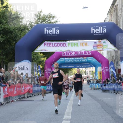 06.09.2026 - CURREX Alsterlauf Yannick Fuchs http://msf.ph/oto/10134921 06.09.2026 09:42:34 Ziel 2248, 3692, 4504, 4829, 5464, 6136, 6472 meine-sportfotos.de