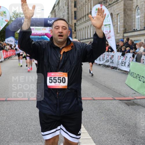 06.09.2026 - CURREX Alsterlauf Strokosch-Dieckow http://msf.ph/oto/10134923 06.09.2026 10:08:41 Ziel 2374, 2450, 2487, 2491, 2580, 3082, 3086, 3400, 3482, 3836, 3888, 3889, 4115, 4129, 4185, 4233, 4651, 5130, 5140, 5233, 5319, 5550, 5985, 8089 meine-sportfotos.de