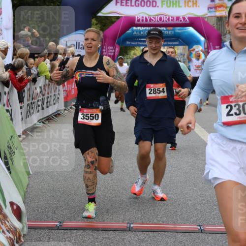06.09.2026 - CURREX Alsterlauf Strokosch-Dieckow http://msf.ph/oto/10134935 06.09.2026 09:55:35 Ziel 2308, 2420, 2854, 2874, 3271, 3481, 3550, 4284, 4404, 4827, 4949, 5531, 5720, 6367, 8027 meine-sportfotos.de
