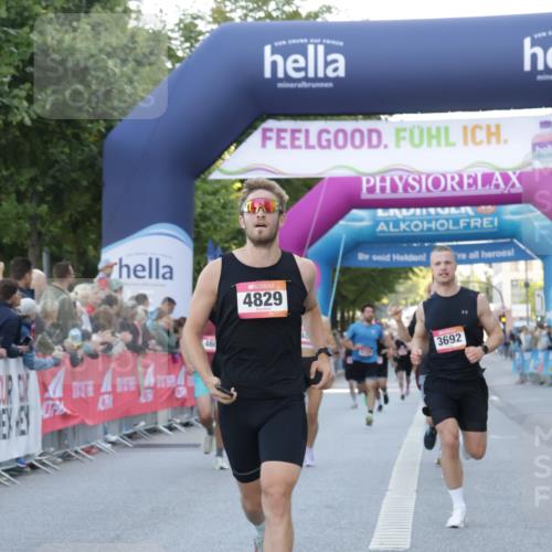 06.09.2026 - CURREX Alsterlauf Yannick Fuchs http://msf.ph/oto/10134941 06.09.2026 09:42:36 Ziel 2248, 3692, 4829, 5173, 5464, 5811, 6136, 6472 meine-sportfotos.de