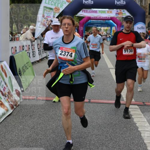 06.09.2026 - CURREX Alsterlauf Strokosch-Dieckow http://msf.ph/oto/10134946 06.09.2026 10:08:46 Ziel 2374, 2450, 2487, 2580, 3086, 3400, 3482, 3540, 3811, 3812, 3836, 4115, 4129, 4185, 4233, 4746, 5130, 5233, 5319, 5367, 5550, 5985, 8089 meine-sportfotos.de