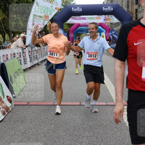 06.09.2026 - CURREX Alsterlauf Strokosch-Dieckow http://msf.ph/oto/10134958 06.09.2026 10:08:47 Ziel 2374, 2450, 2487, 2580, 3086, 3400, 3482, 3540, 3811, 3812, 3836, 4115, 4129, 4185, 4233, 4274, 4746, 5125, 5130, 5319, 5367, 5985, 8089 meine-sportfotos.de