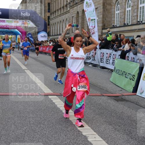 06.09.2026 - CURREX Alsterlauf Strokosch-Dieckow http://msf.ph/oto/10135024 06.09.2026 09:55:50 Ziel 2117, 2277, 2479, 3304, 3799, 3902, 3903, 4190, 4463, 4627, 4865, 4955, 4961, 5488, 6400, 8086, 8259 meine-sportfotos.de