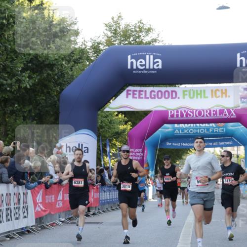 06.09.2026 - CURREX Alsterlauf Yannick Fuchs http://msf.ph/oto/10135030 06.09.2026 09:42:45 Ziel 2729, 3110, 3692, 3815, 4006, 4607, 4829, 5173, 5675, 5811, 6376, 6381 meine-sportfotos.de