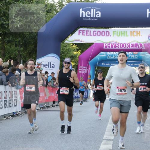 06.09.2026 - CURREX Alsterlauf Yannick Fuchs http://msf.ph/oto/10135043 06.09.2026 09:42:46 Ziel 2007, 2729, 3110, 3692, 3815, 4006, 4607, 5173, 5675, 5811, 6376, 6381 meine-sportfotos.de