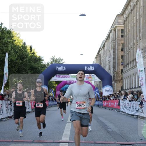 06.09.2026 - CURREX Alsterlauf Yannick Fuchs http://msf.ph/oto/10135049 06.09.2026 09:42:47 Ziel 2007, 2729, 3110, 3815, 4006, 4607, 5173, 5675, 5811, 6376, 6381 meine-sportfotos.de
