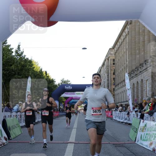 06.09.2026 - CURREX Alsterlauf Yannick Fuchs http://msf.ph/oto/10135057 06.09.2026 09:42:48 Ziel 2007, 2729, 3110, 3815, 4006, 4607, 5173, 5675, 5811, 6376, 6381 meine-sportfotos.de