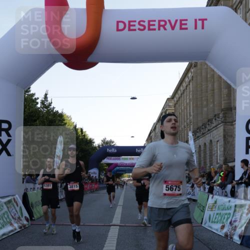 06.09.2026 - CURREX Alsterlauf Yannick Fuchs http://msf.ph/oto/10135061 06.09.2026 09:42:48 Ziel 2007, 2729, 3110, 3815, 4006, 4607, 5173, 5675, 5811, 6376, 6381 meine-sportfotos.de