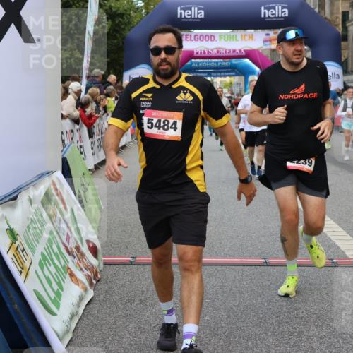 06.09.2026 - CURREX Alsterlauf Strokosch-Dieckow http://msf.ph/oto/10135071 06.09.2026 09:55:58 Ziel 2239, 2277, 2372, 2626, 2641, 3411, 4135, 4190, 4262, 4434, 4463, 4627, 5021, 5484, 6032, 6301, 6313, 6400, 8086, 8211, 8259, 8338 meine-sportfotos.de