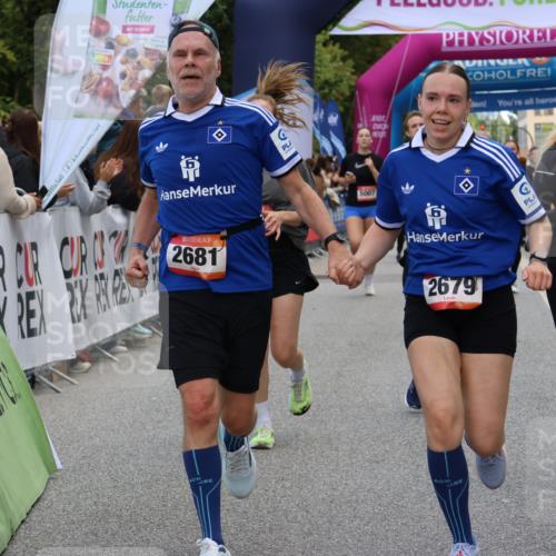 06.09.2026 - CURREX Alsterlauf Strokosch-Dieckow http://msf.ph/oto/10135076 06.09.2026 10:09:04 Ziel 2519, 2679, 2681, 3036, 4021, 5007, 5132, 5252, 5742, 5798, 6116, 6296, 6340, 6460, 6487, 6488, 8055 meine-sportfotos.de