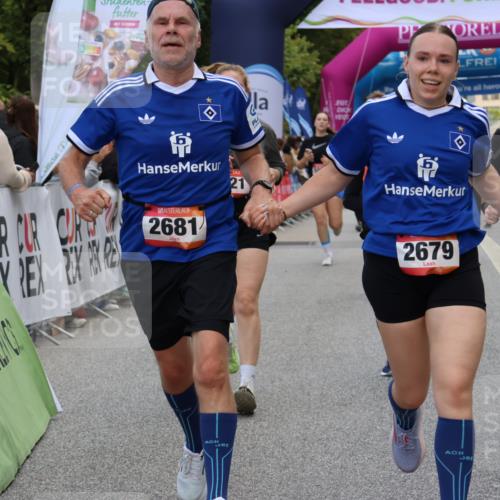 06.09.2026 - CURREX Alsterlauf Strokosch-Dieckow http://msf.ph/oto/10135085 06.09.2026 10:09:04 Ziel 2519, 2679, 2681, 3036, 4021, 5007, 5132, 5252, 5742, 5798, 6116, 6296, 6340, 6460, 6487, 6488, 8055 meine-sportfotos.de