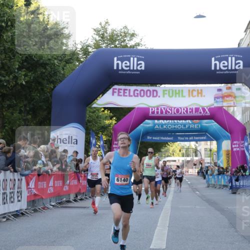 06.09.2026 - CURREX Alsterlauf Yannick Fuchs http://msf.ph/oto/10135113 06.09.2026 09:42:54 Ziel 2007, 2715, 3110, 3815, 5675, 6140, 6381 meine-sportfotos.de