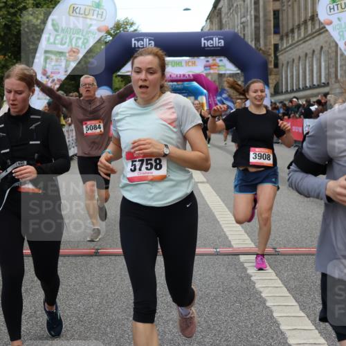06.09.2026 - CURREX Alsterlauf Strokosch-Dieckow http://msf.ph/oto/10135132 06.09.2026 10:09:16 Ziel 2919, 3241, 3332, 3573, 3637, 5007, 5084, 5113, 5126, 5171, 5758, 5794, 5913, 5942, 6263, 8076 meine-sportfotos.de
