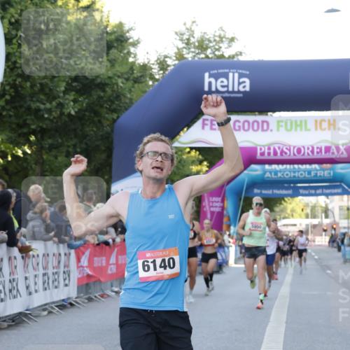 06.09.2026 - CURREX Alsterlauf Yannick Fuchs http://msf.ph/oto/10135136 06.09.2026 09:42:55 Ziel 2007, 2715, 3110, 3815, 5675, 6140, 6381, 6421 meine-sportfotos.de