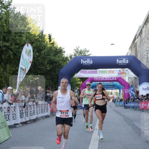 06.09.2026 - CURREX Alsterlauf Yannick Fuchs http://msf.ph/oto/10135142 06.09.2026 09:42:58 Ziel 2007, 2715, 3361, 5950, 6140, 6421, 8321 meine-sportfotos.de