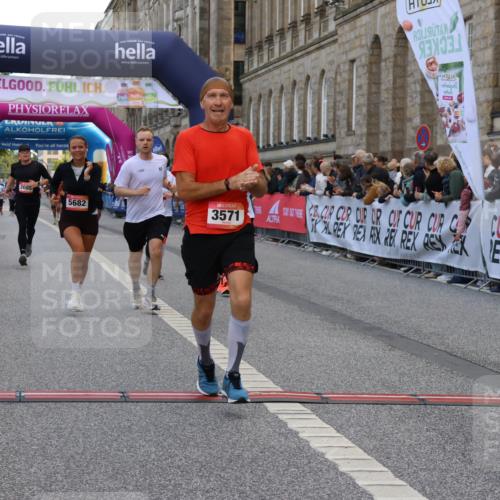 06.09.2026 - CURREX Alsterlauf Strokosch-Dieckow http://msf.ph/oto/10135143 06.09.2026 09:56:16 Ziel 2085, 2171, 2548, 3486, 3571, 4111, 4365, 4715, 5095, 5206, 5682, 5841, 6170, 6416, 6441, 8105, 8170 meine-sportfotos.de