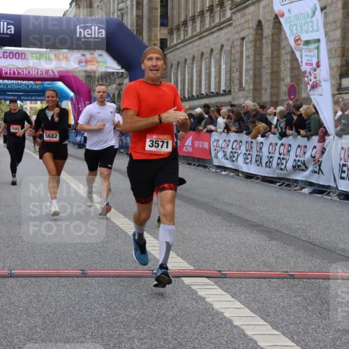 06.09.2026 - CURREX Alsterlauf Strokosch-Dieckow http://msf.ph/oto/10135147 06.09.2026 09:56:16 Ziel 2085, 2171, 2548, 3486, 3571, 4111, 4365, 4715, 5095, 5206, 5682, 5841, 6170, 6416, 6441, 8105, 8170 meine-sportfotos.de