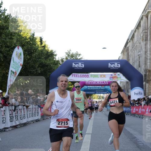 06.09.2026 - CURREX Alsterlauf Yannick Fuchs http://msf.ph/oto/10135154 06.09.2026 09:42:59 Ziel 2715, 3361, 5950, 6140, 6421, 8321 meine-sportfotos.de