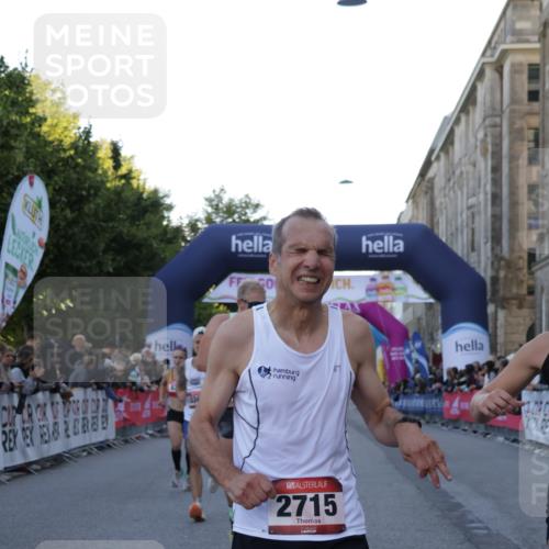 06.09.2026 - CURREX Alsterlauf Yannick Fuchs http://msf.ph/oto/10135168 06.09.2026 09:43:00 Ziel 2715, 3361, 5950, 6140, 6221, 6421, 8321 meine-sportfotos.de