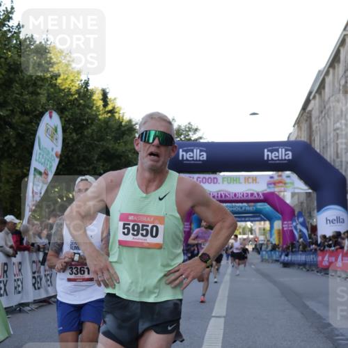 06.09.2026 - CURREX Alsterlauf Yannick Fuchs http://msf.ph/oto/10135182 06.09.2026 09:43:02 Ziel 2715, 3361, 5950, 6140, 6221, 6421, 8321 meine-sportfotos.de