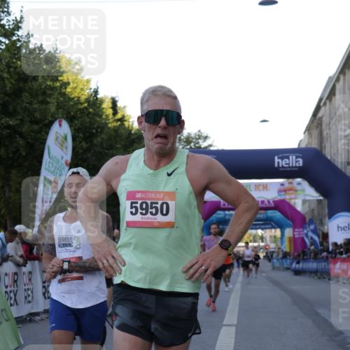06.09.2026 - CURREX Alsterlauf Yannick Fuchs http://msf.ph/oto/10135183 06.09.2026 09:43:02 Ziel 2715, 3361, 5950, 6140, 6221, 6421, 8321 meine-sportfotos.de