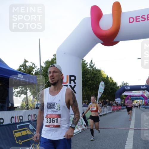 06.09.2026 - CURREX Alsterlauf Yannick Fuchs http://msf.ph/oto/10135186 06.09.2026 09:43:03 Ziel 2715, 3361, 5325, 5950, 6140, 6221, 6421, 8321 meine-sportfotos.de