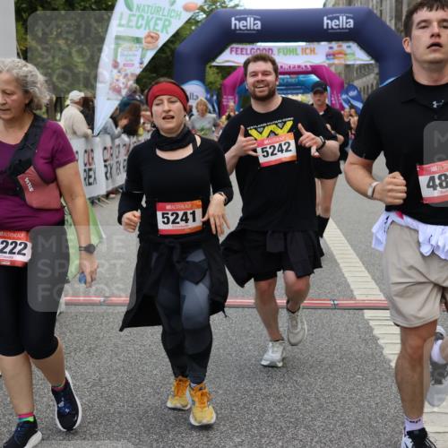 06.09.2026 - CURREX Alsterlauf Strokosch-Dieckow http://msf.ph/oto/10135198 06.09.2026 10:09:25 Ziel 2082, 2201, 2466, 2919, 3332, 3573, 4222, 4280, 4815, 5126, 5241, 6070, 8271, 8294 meine-sportfotos.de