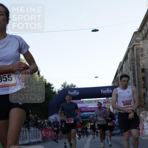 06.09.2026 - CURREX Alsterlauf Yannick Fuchs http://msf.ph/oto/10135232 06.09.2026 09:43:11 Ziel 2137, 2907, 3572, 3753, 5325, 5776, 5904, 5952, 5955, 5963, 6002, 6221, 8233, 8330 meine-sportfotos.de