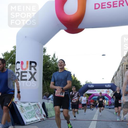 06.09.2026 - CURREX Alsterlauf Yannick Fuchs http://msf.ph/oto/10135235 06.09.2026 09:43:13 Ziel 2137, 2907, 3572, 3753, 5325, 5776, 5904, 5952, 5955, 5963, 6002, 8233, 8330 meine-sportfotos.de