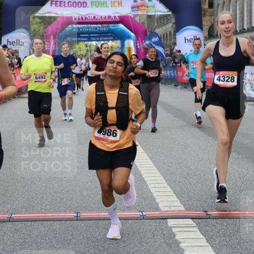 06.09.2026 - CURREX Alsterlauf Strokosch-Dieckow http://msf.ph/oto/10135238 06.09.2026 10:09:32 Ziel 2082, 2707, 2742, 4138, 4280, 4328, 4536, 4986, 5259, 5260, 6278, 6492, 8271 meine-sportfotos.de