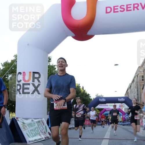 06.09.2026 - CURREX Alsterlauf Yannick Fuchs http://msf.ph/oto/10135239 06.09.2026 09:43:14 Ziel 2137, 2907, 3366, 3572, 3753, 5325, 5649, 5776, 5904, 5952, 5955, 5963, 6002, 8233, 8330 meine-sportfotos.de