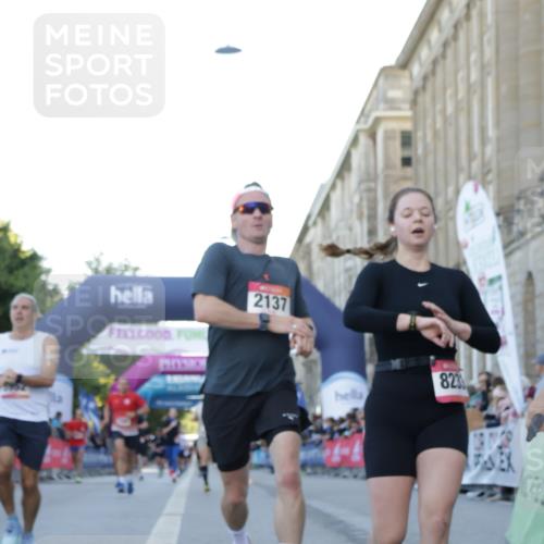 06.09.2026 - CURREX Alsterlauf Yannick Fuchs http://msf.ph/oto/10135248 06.09.2026 09:43:15 Ziel 2137, 2907, 3366, 3572, 3753, 5325, 5649, 5776, 5904, 5952, 5955, 5963, 6002, 8233, 8330 meine-sportfotos.de