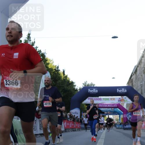 06.09.2026 - CURREX Alsterlauf Yannick Fuchs http://msf.ph/oto/10135293 06.09.2026 09:43:20 Ziel 2137, 2907, 3366, 3489, 3572, 4016, 4988, 5649, 5776, 5904, 5952, 6104, 6192, 6267, 6326, 8233, 8330 meine-sportfotos.de