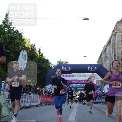 06.09.2026 - CURREX Alsterlauf Yannick Fuchs http://msf.ph/oto/10135300 06.09.2026 09:43:21 Ziel 2137, 2907, 3366, 3489, 4016, 4988, 5649, 5776, 5904, 5919, 5952, 6104, 6192, 6267, 6326, 8164, 8233, 8330 meine-sportfotos.de