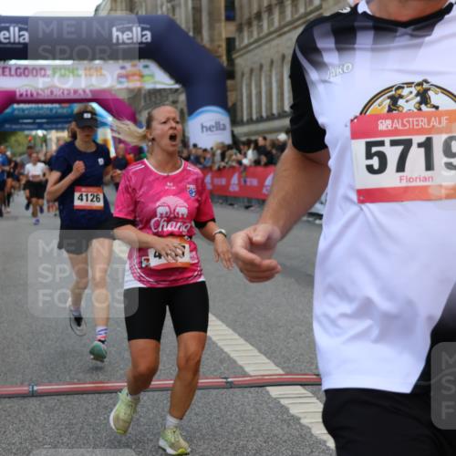 06.09.2026 - CURREX Alsterlauf Strokosch-Dieckow http://msf.ph/oto/10135307 06.09.2026 09:56:55 Ziel 2236, 2931, 3587, 3609, 3638, 3689, 4126, 4717, 5312, 5313, 5543, 5575, 5719, 5939, 5973, 8200 meine-sportfotos.de