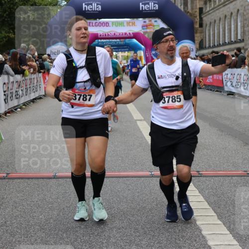 06.09.2026 - CURREX Alsterlauf Strokosch-Dieckow http://msf.ph/oto/10135314 06.09.2026 10:09:42 Ziel 2064, 2078, 2622, 2742, 3785, 3787, 4138, 4713, 5199, 5259, 5260, 5851, 6278 meine-sportfotos.de