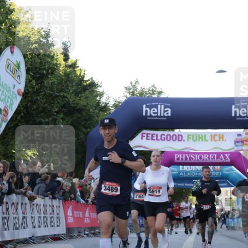 06.09.2026 - CURREX Alsterlauf Yannick Fuchs http://msf.ph/oto/10135320 06.09.2026 09:43:23 Ziel 3366, 3489, 4016, 4397, 4443, 4505, 4988, 5649, 5776, 5919, 5952, 6104, 6192, 6267, 6326, 8164 meine-sportfotos.de