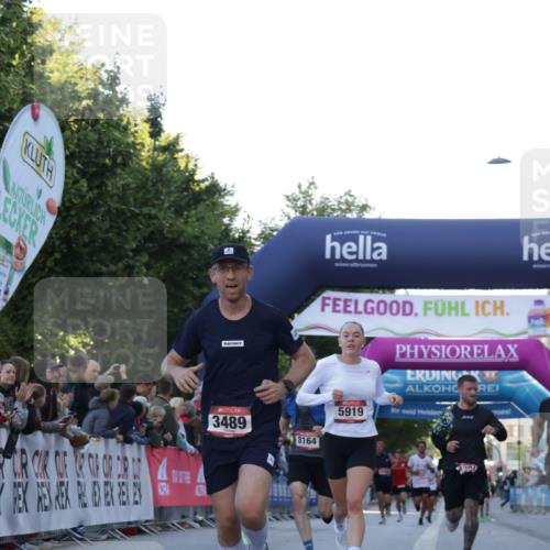 06.09.2026 - CURREX Alsterlauf Yannick Fuchs http://msf.ph/oto/10135323 06.09.2026 09:43:24 Ziel 3366, 3489, 4016, 4089, 4397, 4443, 4505, 4988, 5649, 5919, 6104, 6192, 6267, 6326, 8164 meine-sportfotos.de