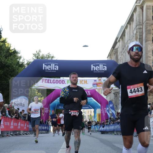 06.09.2026 - CURREX Alsterlauf Yannick Fuchs http://msf.ph/oto/10135357 06.09.2026 09:43:26 Ziel 3366, 3489, 3814, 4016, 4089, 4397, 4443, 4505, 4988, 5649, 5919, 6104, 6192, 6267, 6326, 8164 meine-sportfotos.de