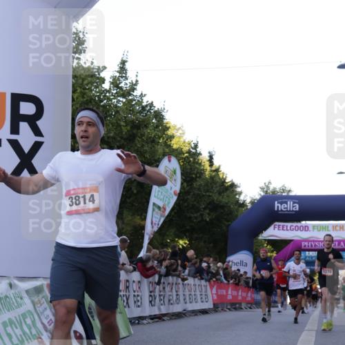 06.09.2026 - CURREX Alsterlauf Yannick Fuchs http://msf.ph/oto/10135389 06.09.2026 09:43:31 Ziel 3489, 3523, 3524, 3814, 4089, 4397, 4443, 4505, 5370, 5919, 8164 meine-sportfotos.de