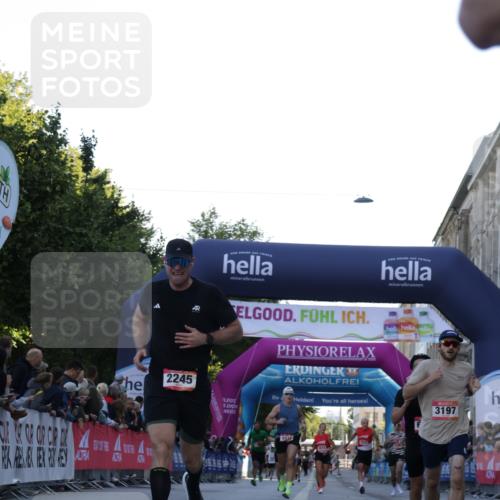 06.09.2026 - CURREX Alsterlauf Yannick Fuchs http://msf.ph/oto/10135404 06.09.2026 09:43:40 Ziel 2166, 2245, 3197, 3523, 3524, 3561, 3715, 5098, 5370, 6371, 6388, 8036, 8316 meine-sportfotos.de