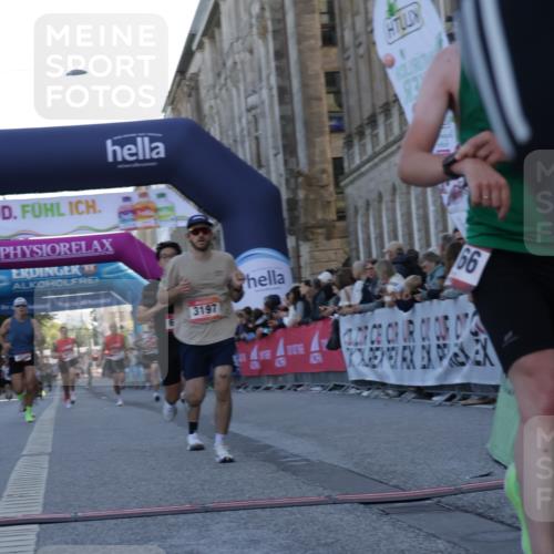 06.09.2026 - CURREX Alsterlauf Yannick Fuchs http://msf.ph/oto/10135406 06.09.2026 09:43:40 Ziel 2166, 2245, 3197, 3523, 3524, 3561, 3715, 5098, 5370, 6371, 6388, 8036, 8316 meine-sportfotos.de