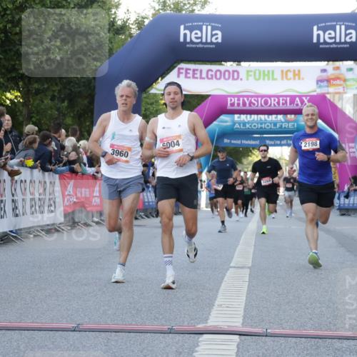 06.09.2026 - CURREX Alsterlauf Yannick Fuchs http://msf.ph/oto/10135427 06.09.2026 09:43:53 Ziel 2198, 2398, 2760, 3269, 3646, 3960, 4910, 5348, 5680, 5873, 5874, 6004 meine-sportfotos.de